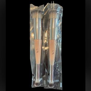 1 New doll 10 concealer + cover no3 brush